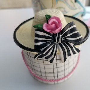 Alexandra limmited first edition hat jewelery  box